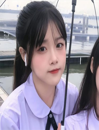 收视第一：《老师们》评价对比：专业影评与观众口碑差异